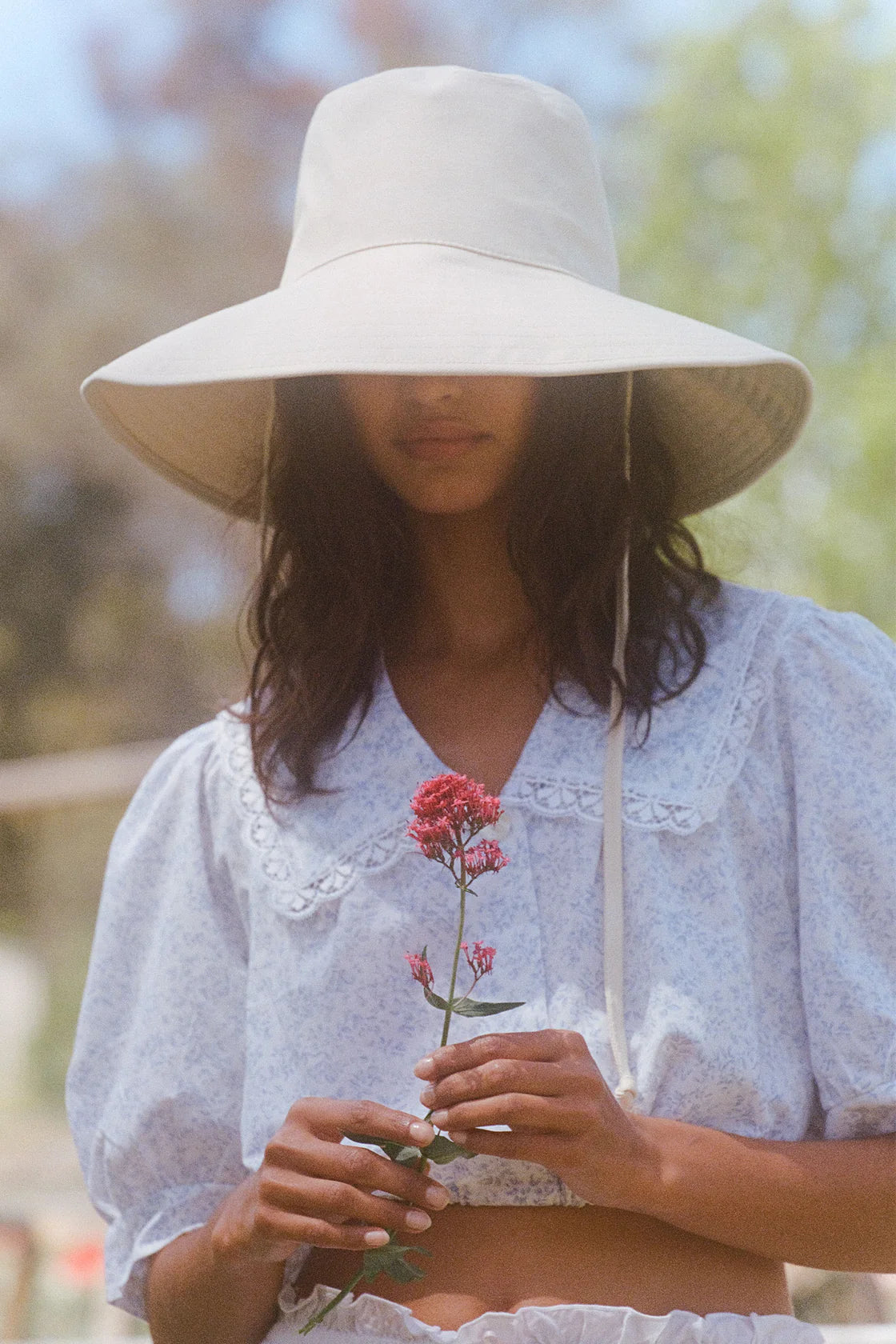 Holiday Canvas Bucket Hat - Beige