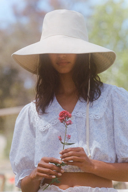 Holiday Canvas Bucket Hat - Beige