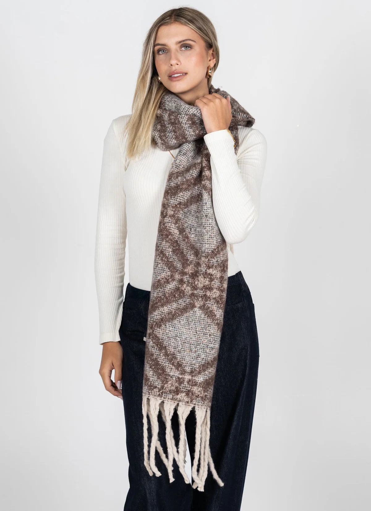 Argyle Pattern Blanket Scarf