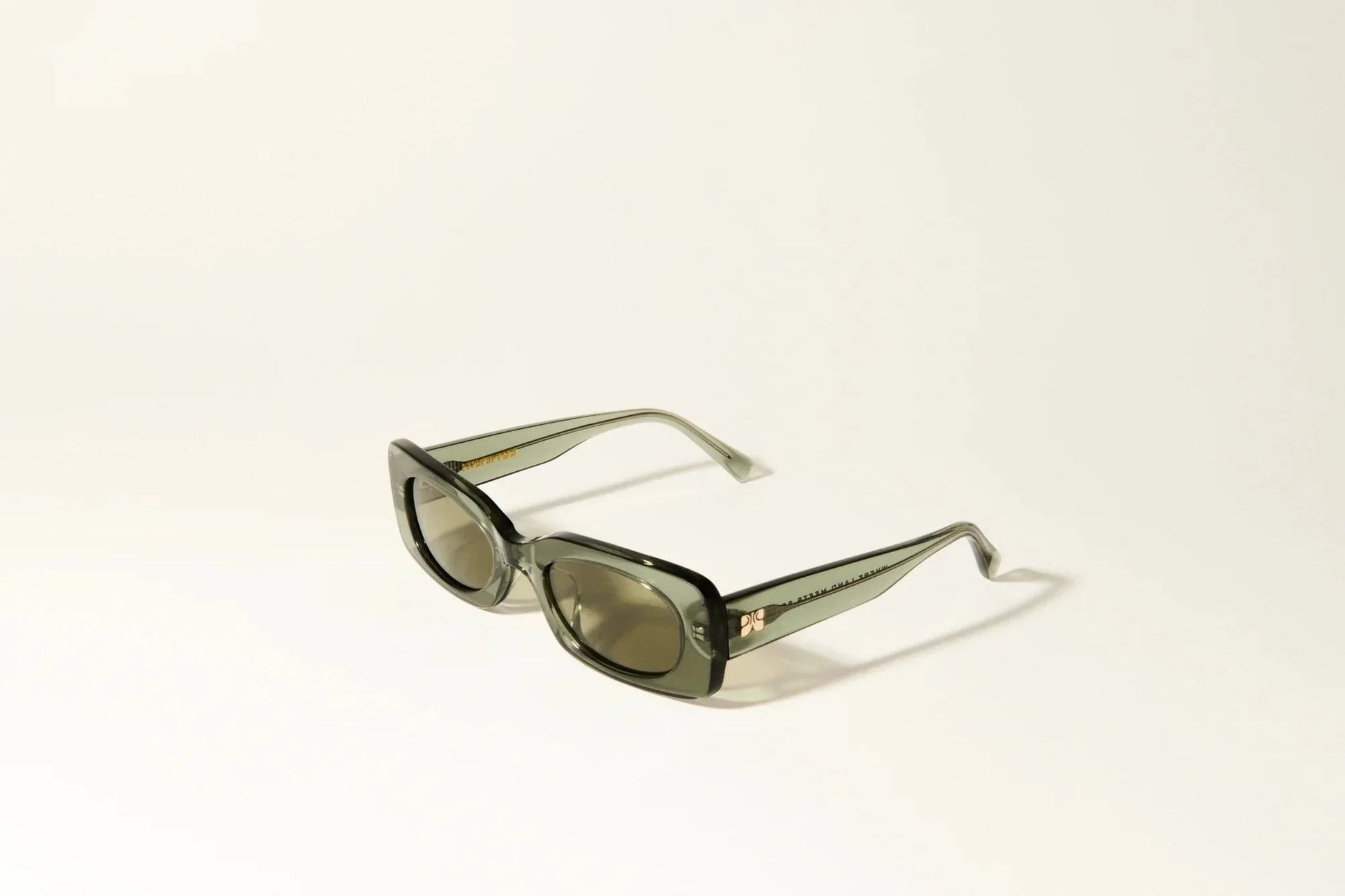 Iris Sunnies - Verde Palma - Wild and Heart